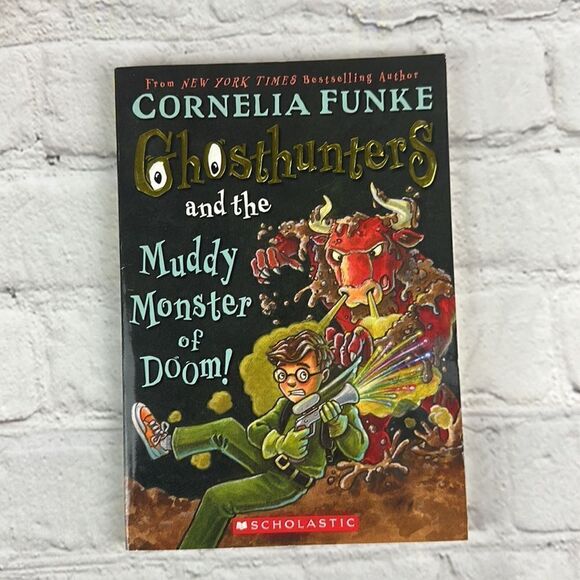 Chapter Book Bundle Grades 5-8 - Picture 5 of 8